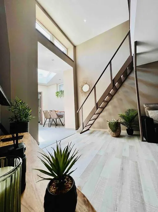 Appartement Tropical Льеж