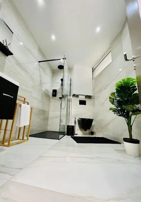 Appartement Tropical Льеж